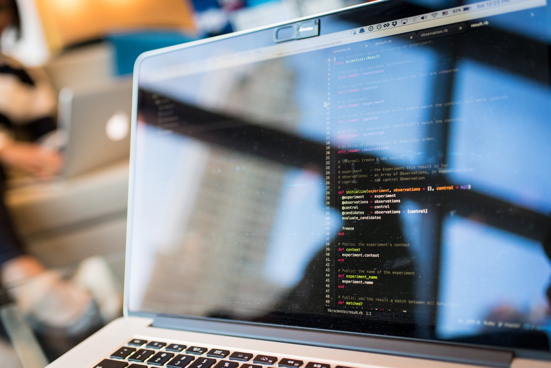 Tips terbaru: Menjaga Data pribadi memang suatu hal yang sangat penting, demi terhindarnya dari pencurian data oleh oknum-oknum yang tidak bertanggung jawab