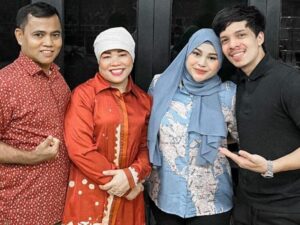 Berita artis: Atta Halilintar mendadak menyampaikan permintaan maafnya pada kedua orag tua Fuji di media sosial, apa sebenarnya yang terjadi?