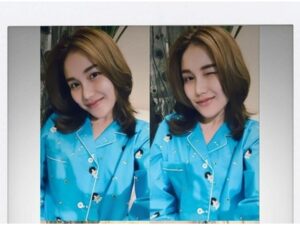 Berita artis: piyama yang dikenakan Ayu Ting Ting bikin salfok netizen. Piyama tersebut ternyata adalah merchandise buatan Jin BTS.