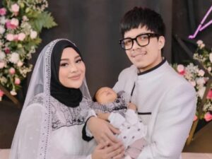 Berita artis: Atta Halilintar tidak rela ketika memotong rambut anak pertamanya, baby Ameena, Kamis, 22 Maret 2022.