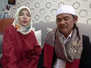Berita artis: Dinar Candy berencana pergi umrah ke Mekah bersama dengab keluarga besarnya, Senin 7 Maret 2022.