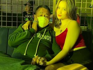 Berita terkini: Hotman Paris kembali mengumumkan telah memiliki aspri baru alias asisten pribadi yang ke-16 lewat akun Instagram pribadinya.