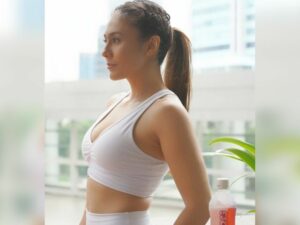 Berita artis: dalam potret terbarunya, Wulan Guritno masih terlihat awet muda dengan body singsetnya yang dinilai seperti ABG 20 tahun.