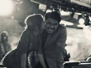 Berita artis: Fuji dan Thariq semakin hari tampak semakin lengket, netizen pun tanyakan pakai adat apa untuk pernikahan mereka nanti.