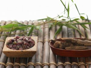 Berita viral: Kayu kynam merupakan jenis gaharu yang menjadi bahan alami terlangka dan termahal di dunia, harganya bisa mencapai ratusan juta per gram.