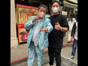 Berita artis: Hotman Paris megunggah ulang dan mempertanyakan maksud dari Doni Salmanan yang menyebut dirinya sebagai inspirasi, Jumat (11/3/2022).