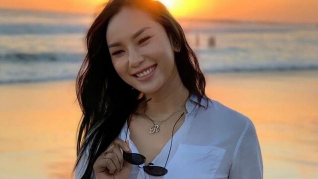 Berita artis: Kalina Oktaranny dikabarkan kini sudah memiliki kekasih baru yang merupakan seorang brondong, usianya terpaut jauh.