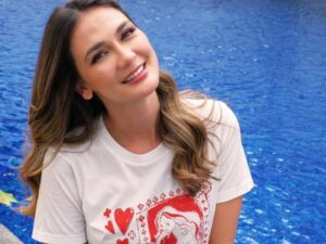 Berita artis: Luna Maya belum lama ini mengungkapkan bahwa dirinya sebenarnya sudah memiliki seorang kekasih, namun ia dirinya butuh waktu untuk yakinkan itu semua.