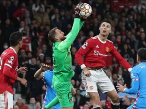 Cekricek.id - Raksasa Inggris Manchester United dipastikan akan puasa gelar lagi musim ini.