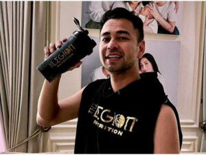 Berita artis: Raffi Ahmad mengunggah video percakapannya dengan mantan bintang panas asal Jepang yang bernama Maria Ozawa alias Miyabi.