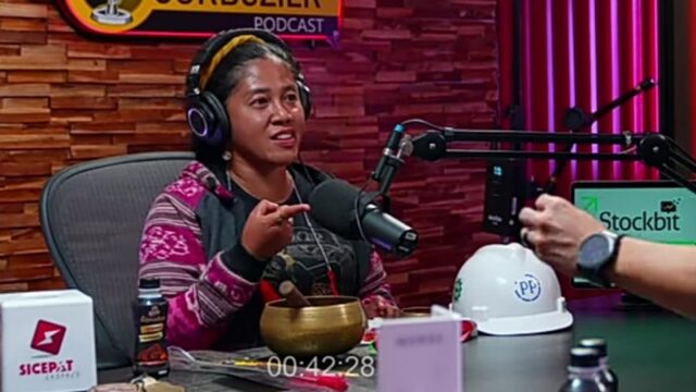 Berita Terbaru: Rara, si pawang hujan hadir di podcast Deddy Corbuzier yang menceritakan bagaimana dirinya menghentikan hujan deras saat race di Mandalika.