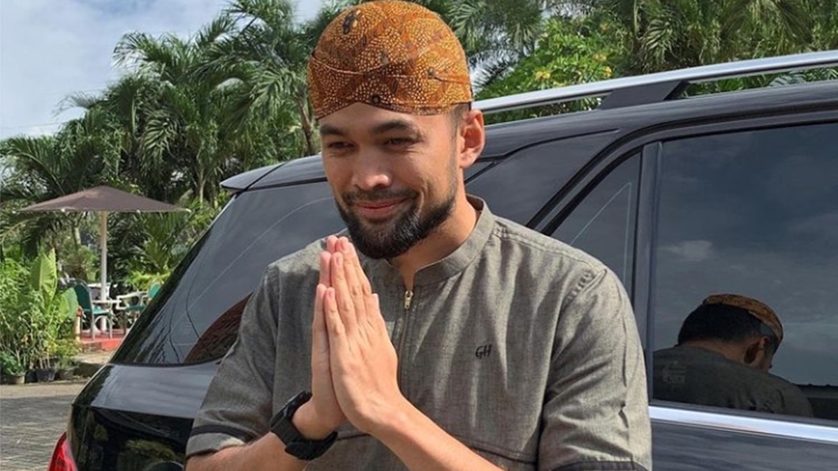 5 Artis yang Ganti Nama