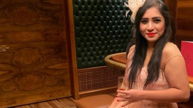 Berita terbaru : Sebelum dispensasi karantina berhasil di dapat, Agness harus kehilangan sang ayah yang sebelumnya sakit keras.