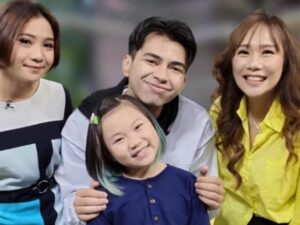 Berita artis: Nada Azka, wanita yan mirip dengan Nagota Slavina dijodohkan oleh warganet dengan Dimas Ahmad, pria yang juga mirip dengan Raffi Ahmad.