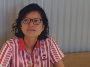 Berita artis: Terlahir sebagai salah satu anak orang terkaya di Indonesia, Grace Tahir malah gak punya mobil sport dan pakai jam casio.