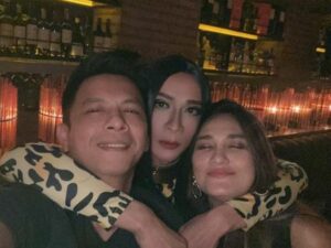 Berita artis: Luna Maya bertemu Ariel Noah, buat netizen merasa bahagia saat keduanya berfoto bersama Aming.