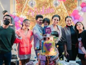 Berita artis: Posting surprise ulang tahun Nikita Mirzani, netizen sebut penampilan terbaru ibu tiga anak in norak.