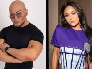 Berita artis: Deddy Corbuzier akui tak bisa melepas pandangan matanya saat melihat penampilan Marion Jola dengan pakaian yang super seksi.