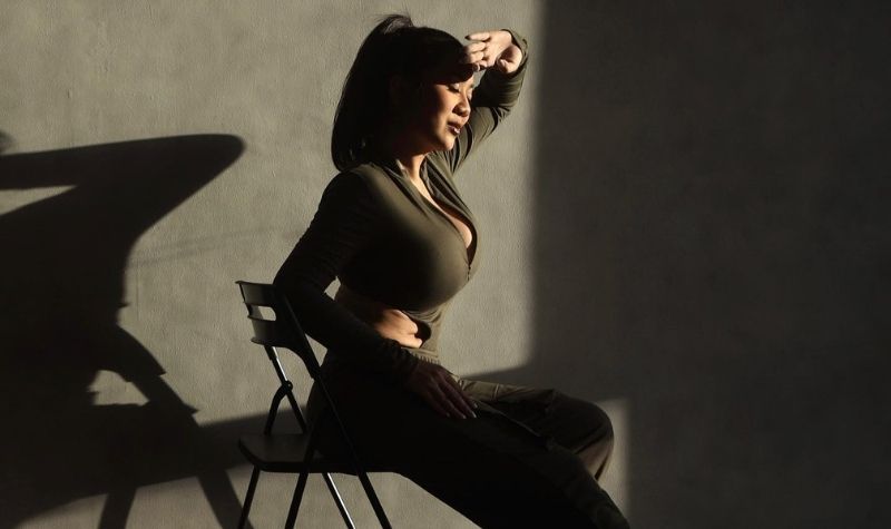 Berita artis: Tante Ernie unggah foto seksi terbaru, netizen ngadu jika sering terbayang sosok pemersatu bangsa ini.