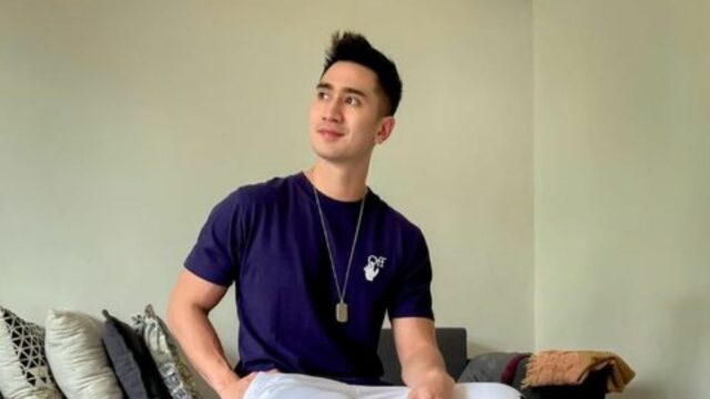 Berita artis: Menjelang pernikahan, ternyata Verrel Bramasta masih belum siap terima Ferry Irawan sebagai ayah sambungnya.