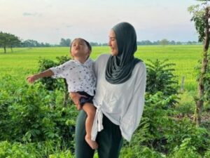 Berita artis: Zaskia Adya