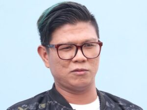 Berita artis: Andika Kangen Band menyampaikan kekecewaaanya terhadap penyanyi junior Tri Suaka dan Zidan yang sudah mengejek dirinya saat bernyanyi.