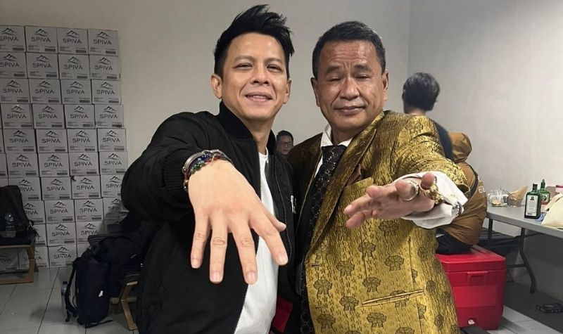 Berita artis: Hotman Paris pertanyakan pada netizen siapakah yang lebih ganteng, sultan, dan paling playboy antara Hotman dan Ariel NOAH.