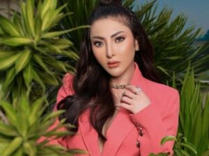 Berita artis: Ayu Aulia memiliki infeksi di saluran rahim dan terdapat kista ganas yang membuat rahimnya harus diangkat.