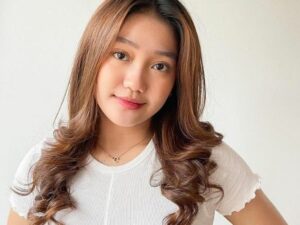Berita artis: Video dan foto Chika Chandrika bersama dengan seorang pria beredar di media sosial yang hebohkan warganet.