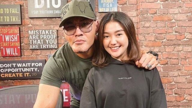 Berita artis: Deddy Corbuzier menanggapi perihal dirinya yang dituding munafik atas sikapnya dalam kasus yang menimpa Chandrika Chika.