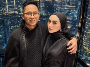 Berita terkini: Dinan Fajrani memberikan dukungan dengan menuliskan pesan menyentuh kepada sang suami, Doni Salmanan.