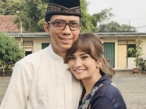 Berita artis: Doddy Sudrajat membongkar aib anak kandungnya sendiri, Vanessa Angel yang hamil di luar nikah, ia mengatakan itu bukan aib.