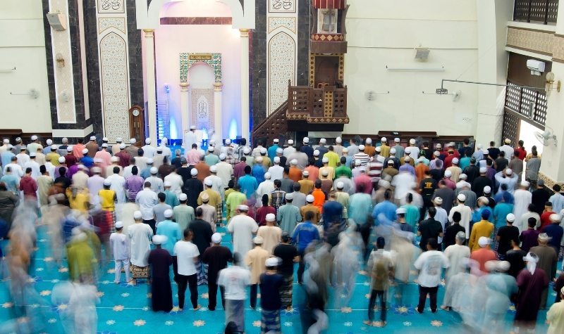 Ramadan Datang, Ini Hal yang Paling Ditunggu 9 Salat Tarawih