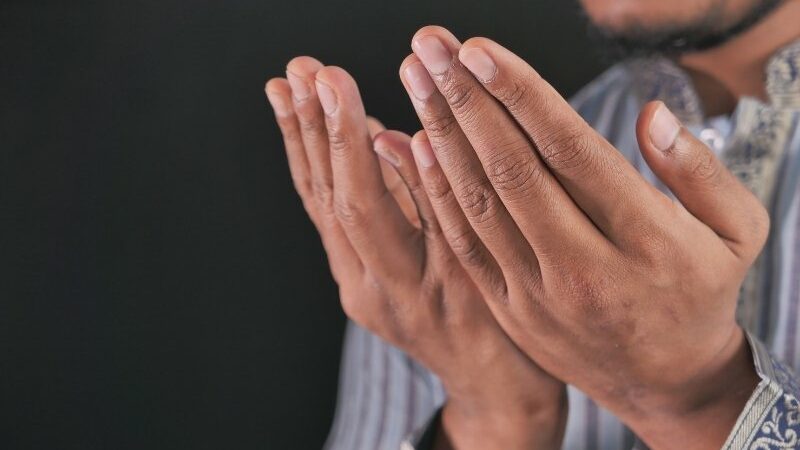 Buka puasa merupakan hal yang dinanti-nanti umat Islam ketika Ramadan. Saat berbuka kita membaca doa. Inilah dua versi doa berbuka puasa.