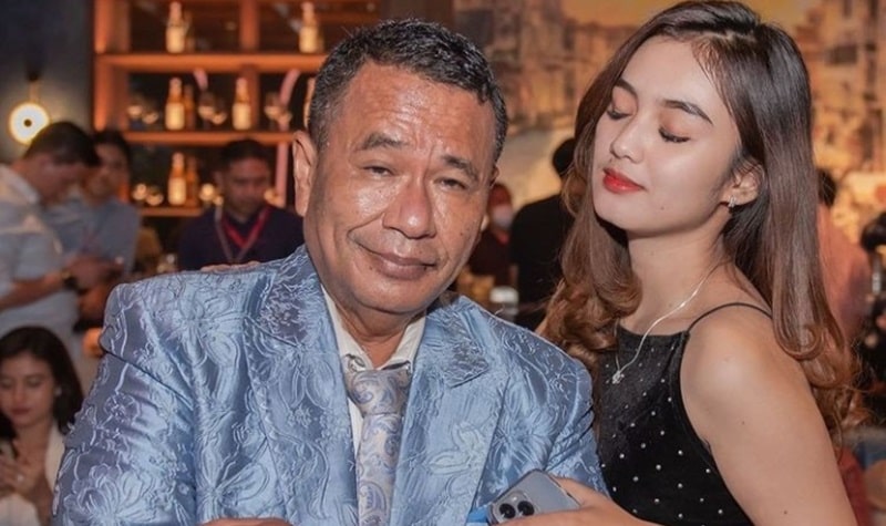 Berita terkini: Mahesa Putri, aspri ke-22 Hotman Paris secara blak-blakan menyebutkan keuntungan saat menjadi asisten pribadi Hotman Paris.