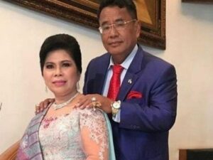 Berita artis: Tanpa pikir panjang, Hotman Paris berikan semua uang penjualan tanah senilai lebih dari Rp21 miliar pada istri tercinta.