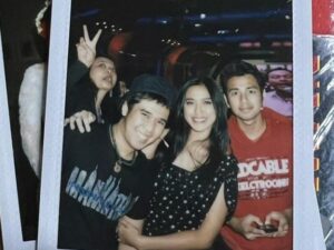 Berita artis: Jessica Iskandar membagikan potret kebersamaan dirinya dan Raffi Ahmad bersama dengan almarhum Olga Syahputra.  