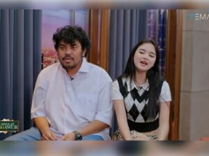 Berita artis: Seleb Tik Tok Kienzy Mylien akui sering nangis ketika rindu orang tuanya, apalagi ini baru pertama kali jauh dari keluarga.