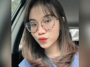 Berita artis: Mayang, adek mendiang Vanesaa Angel dikabarkan akan jadi peran utama dalam sebuah film horor, sang ayah pun mendukungnya.