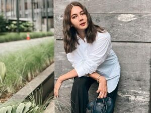 Berita artis: Paula Verhoeven awal mulanya berkiprah di dunia modeling karena rasa tidak percaya diri akan tinggi badannya.