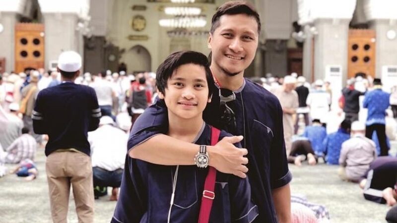 Anak pertama Arie Untung