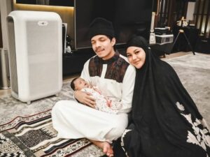 Berita artis: Pasangan Atta Halilintar dan Aurel Hermansyah akan merilis sebuah lagu bersama penyanyi asal Malaysia, Dato Siti Nurhaliza.