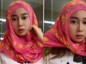 Berita artis: Denise Chariesta mengungkapkan bahwa dirinya ingin mualaf, ia pun kini tengah belajar memakai hijab, Jumat (8/4/2022).