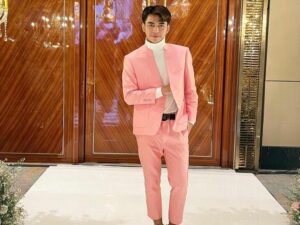 Berita artis: Dimas Ahmad menyebut sosok Raffi Ahmad dan keluarga dengan julukan sebagai ahli surge.