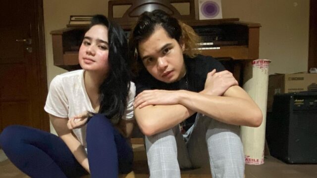 Berita artis: Penampilan Tissa Biani dan Dul Jaelani disebut netizen mirip Ahmad Dhani dan Mulan Jameela ketika muda.
