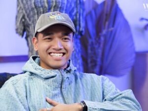 Berita artis: Ini salah satu perubahan sikap Fadly Faisal yang sangat dirasakan oleh Fuji semenjak berpacaran.