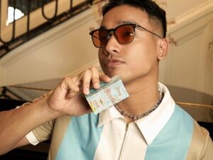 Berita artis: Hanya dengan sosok ini netizen merasa penampilan Fadly Faisal bisa kalah ganteng. Berkat pesonanya yang tiada tara.