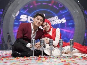 Rizky Billar dan Lesty Kejora