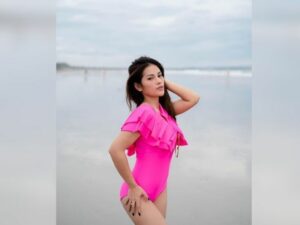 Berita artis: Aspri ke-22 Hotman Paris, Mahesa Putri pernah dapat hadiah mewah dari laki-laki berduit berupa rumah dan mobil.