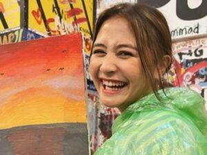 Berita artis: Prilly Latuconsina salah tingkah usai bertemu dengan Aliando Syarief setelah sekian lama buat banyak netizen merasa gemas.